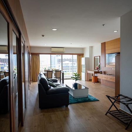 Vtsix At View Talay 6 Hotell Pattaya Exteriör bild
