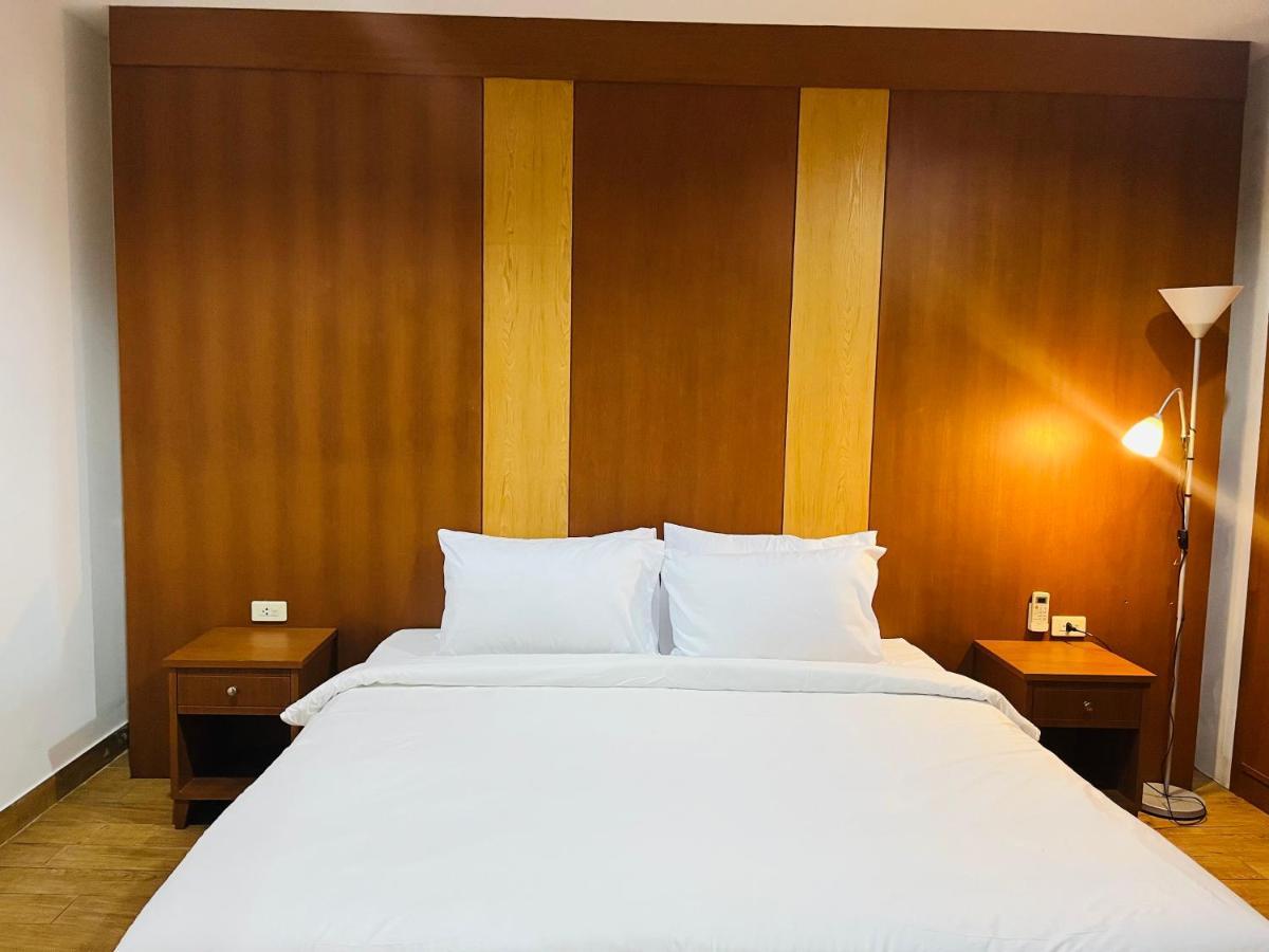 Vtsix At View Talay 6 Hotell Pattaya Exteriör bild