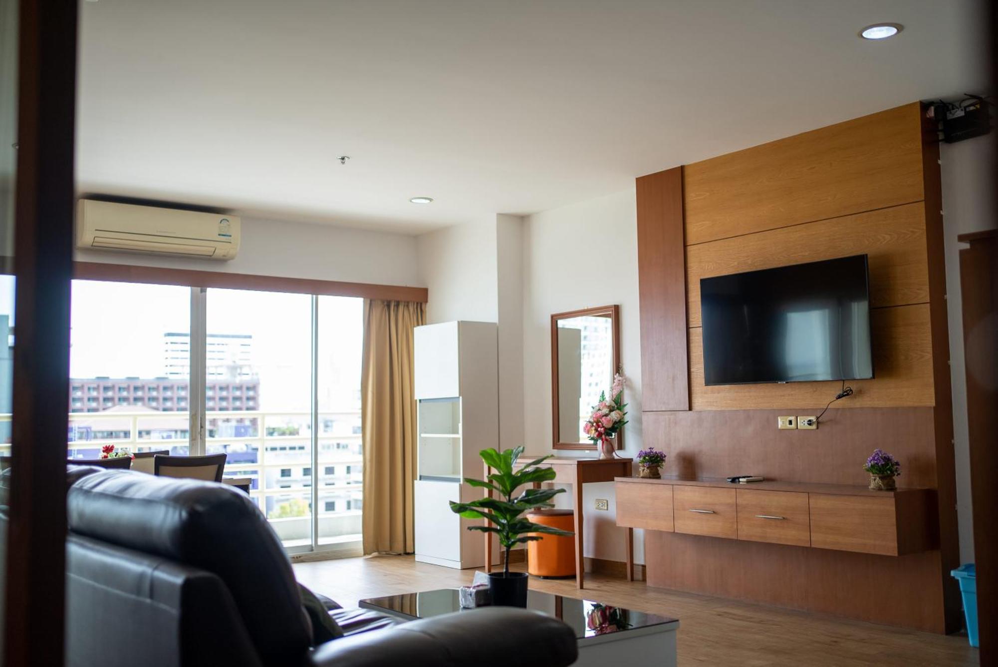 Vtsix At View Talay 6 Hotell Pattaya Exteriör bild