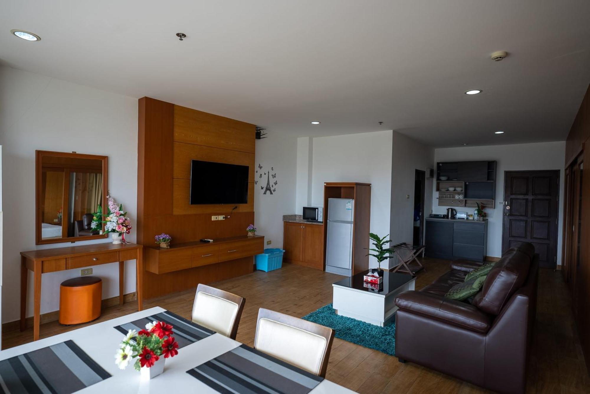 Vtsix At View Talay 6 Hotell Pattaya Exteriör bild