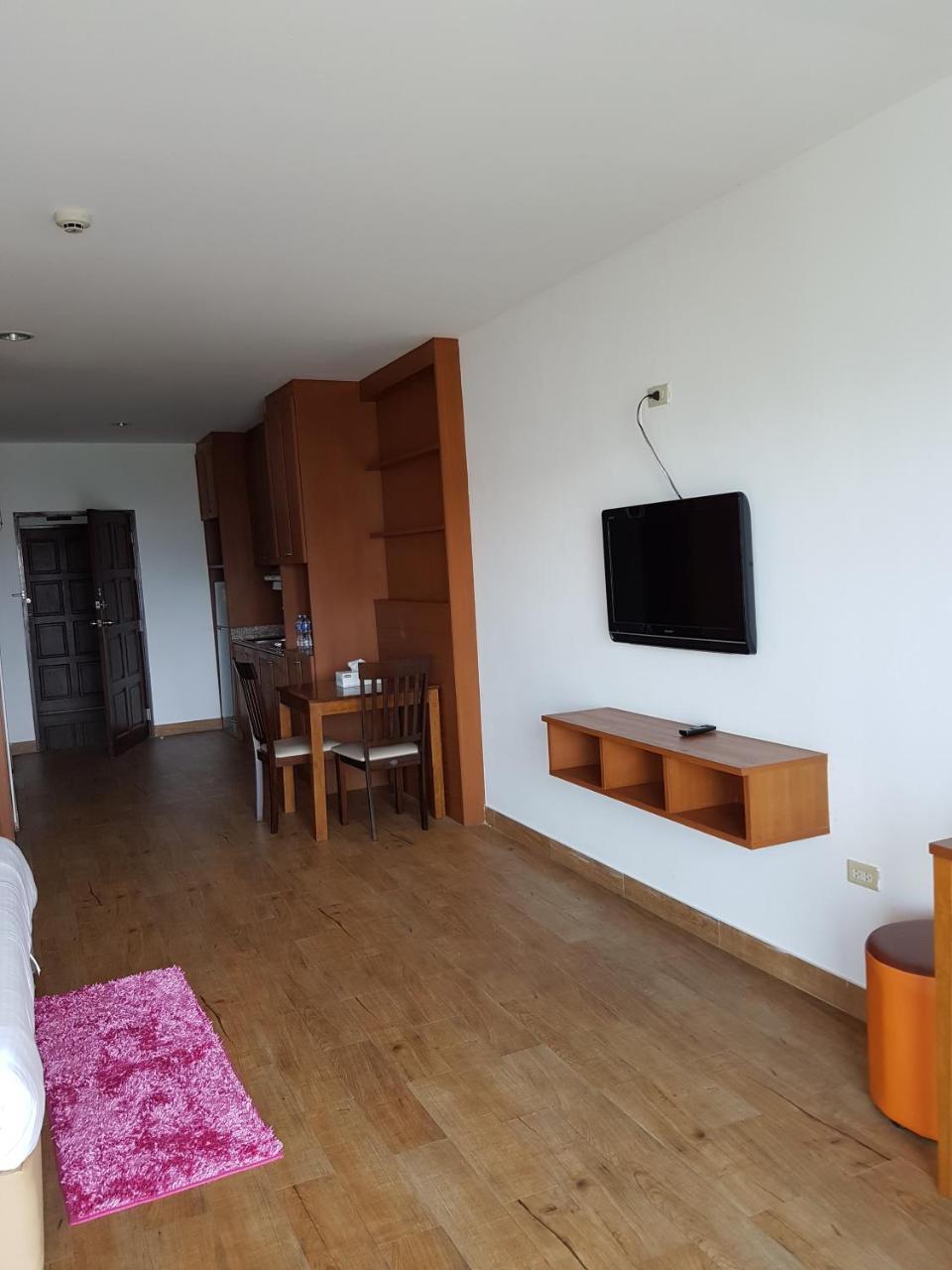Vtsix At View Talay 6 Hotell Pattaya Exteriör bild