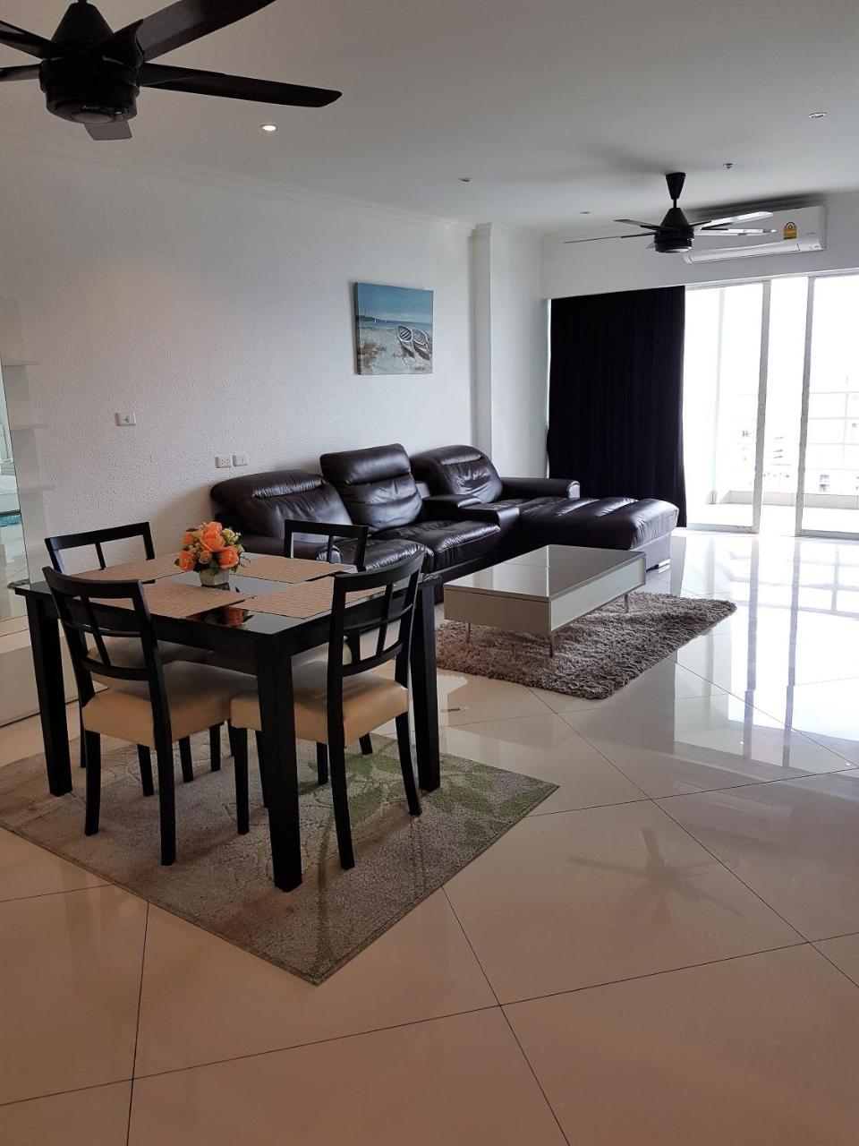 Vtsix At View Talay 6 Hotell Pattaya Exteriör bild