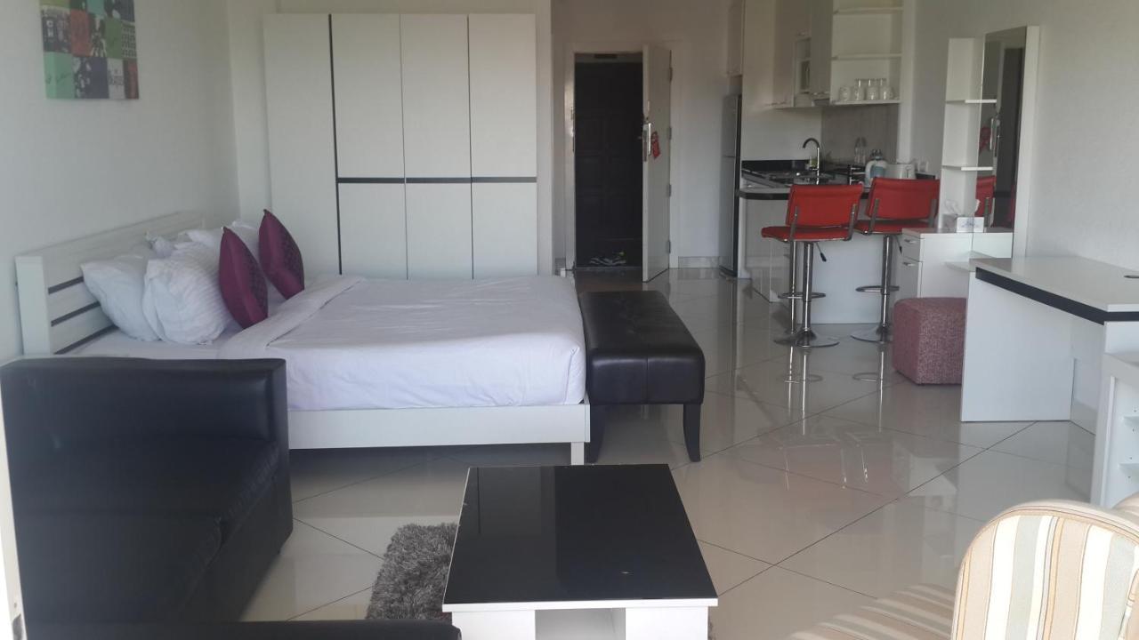 Vtsix At View Talay 6 Hotell Pattaya Exteriör bild