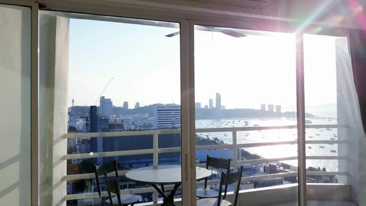 Vtsix At View Talay 6 Hotell Pattaya Exteriör bild